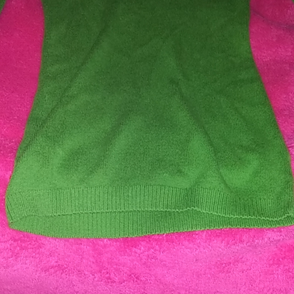sweater - Picture 4 of 4